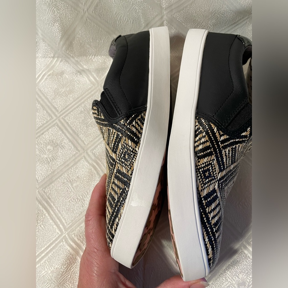Dr Scholls Slip-ons - Picture 4 of 9